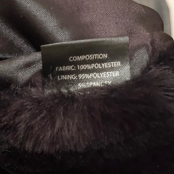 Black Faux Fur Shawl Wrap Evening Stole Clip Closure - Picture 9 of 11